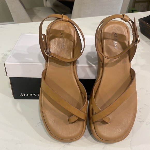 Alfani Araa Flatform Sandals - Picture 1 of 5